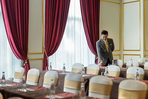 MEETINGS & EVENTS